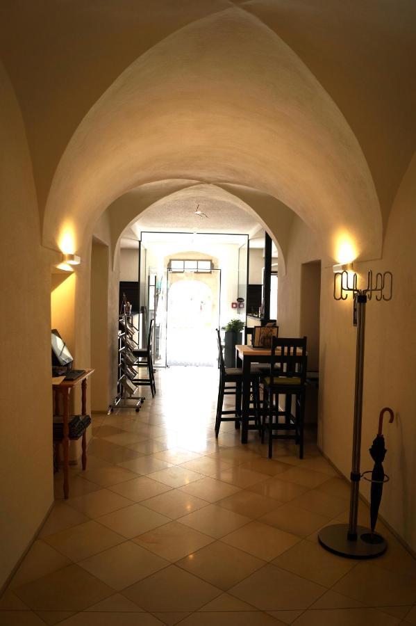 Altstadthotel Brauereigasthof Winkler Берхинг Экстерьер фото